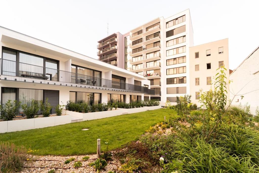 Gold Garden Terrace Apartment Brno Exterior photo